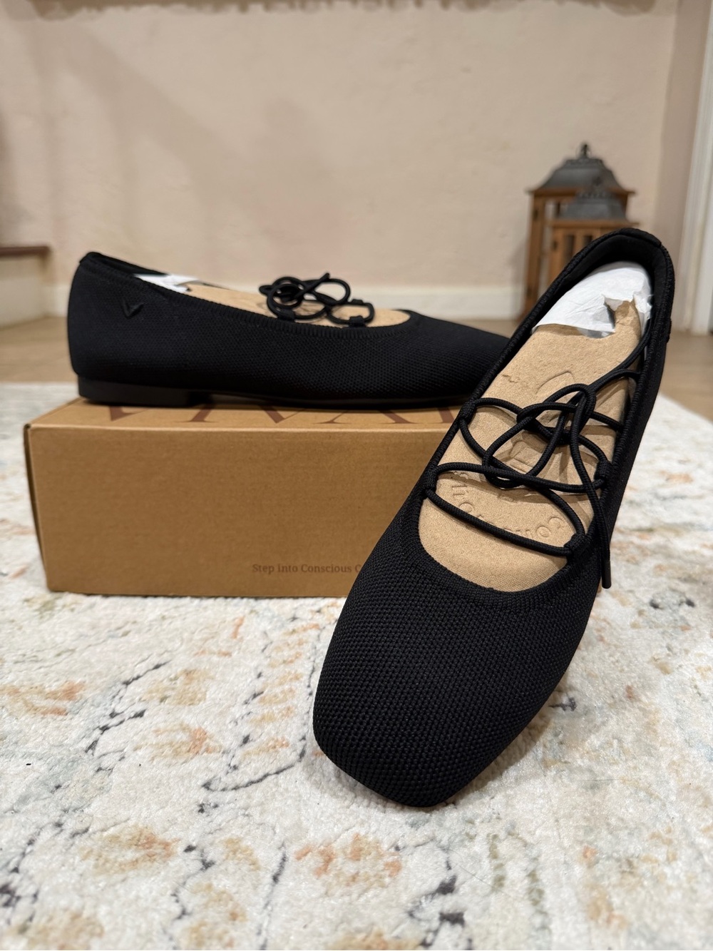 Vivaia miley flats- black